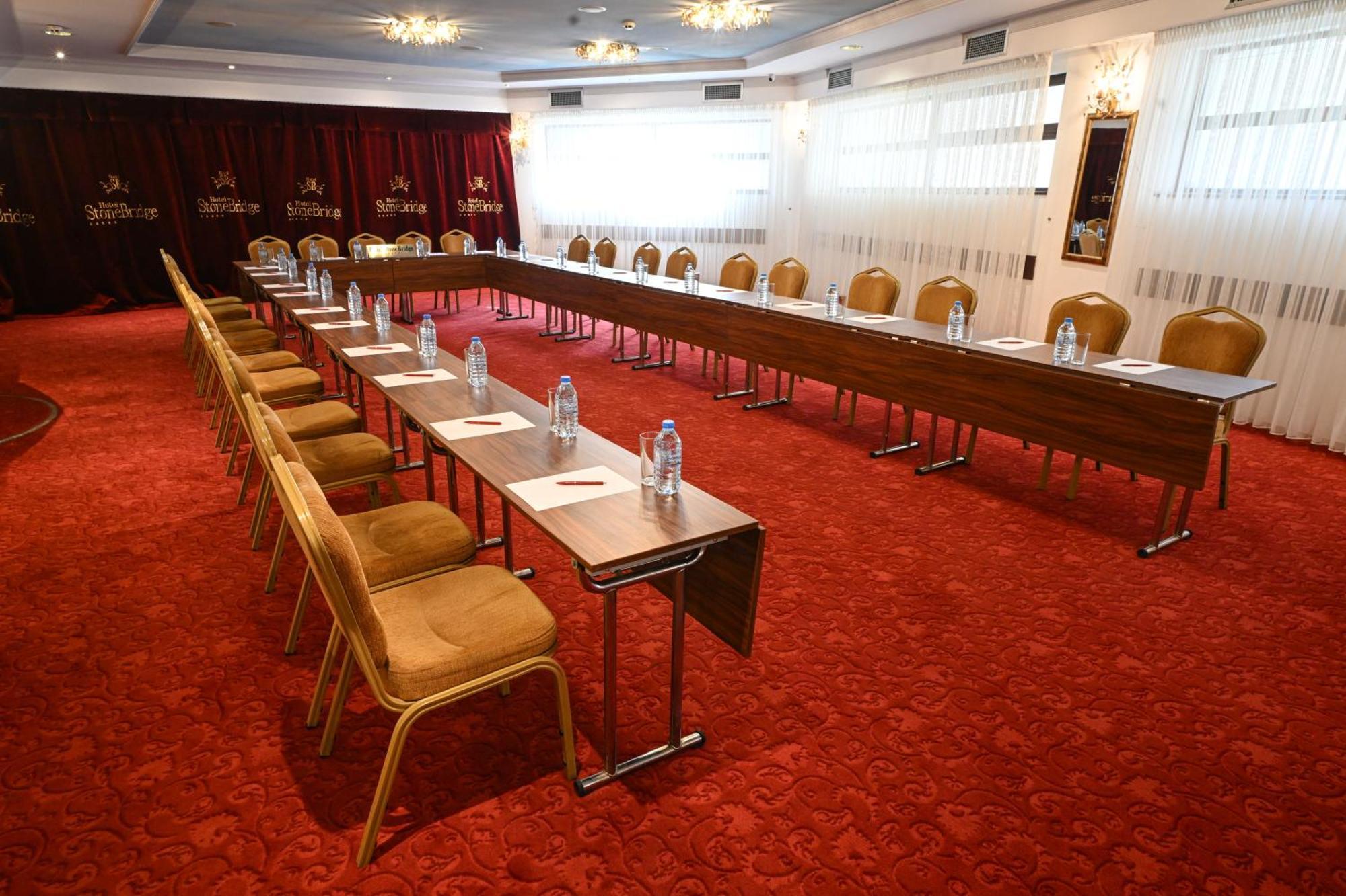 Stone Bridge Hotel Skopje Zewnętrze zdjęcie