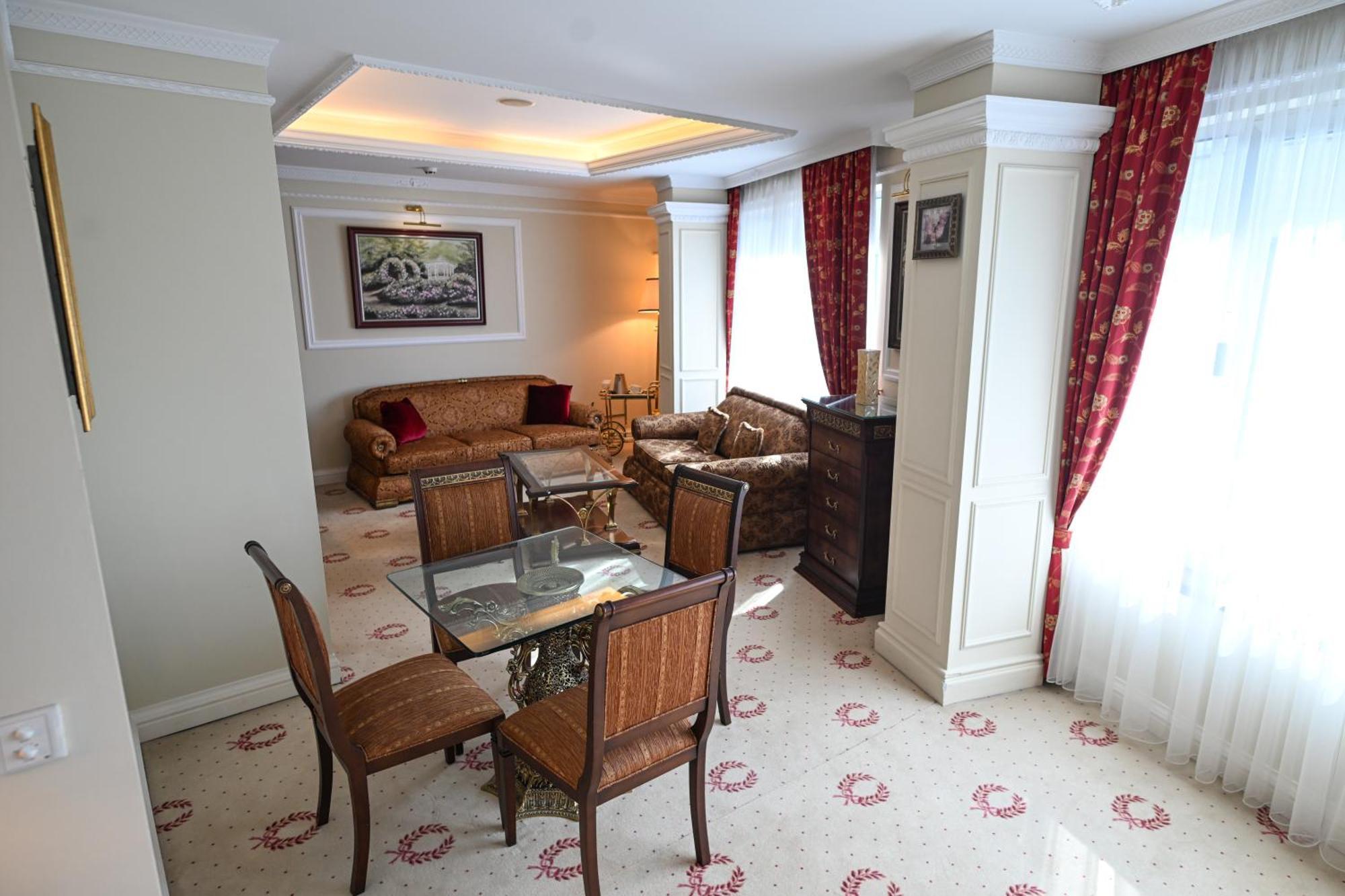 Stone Bridge Hotel Skopje Zewnętrze zdjęcie