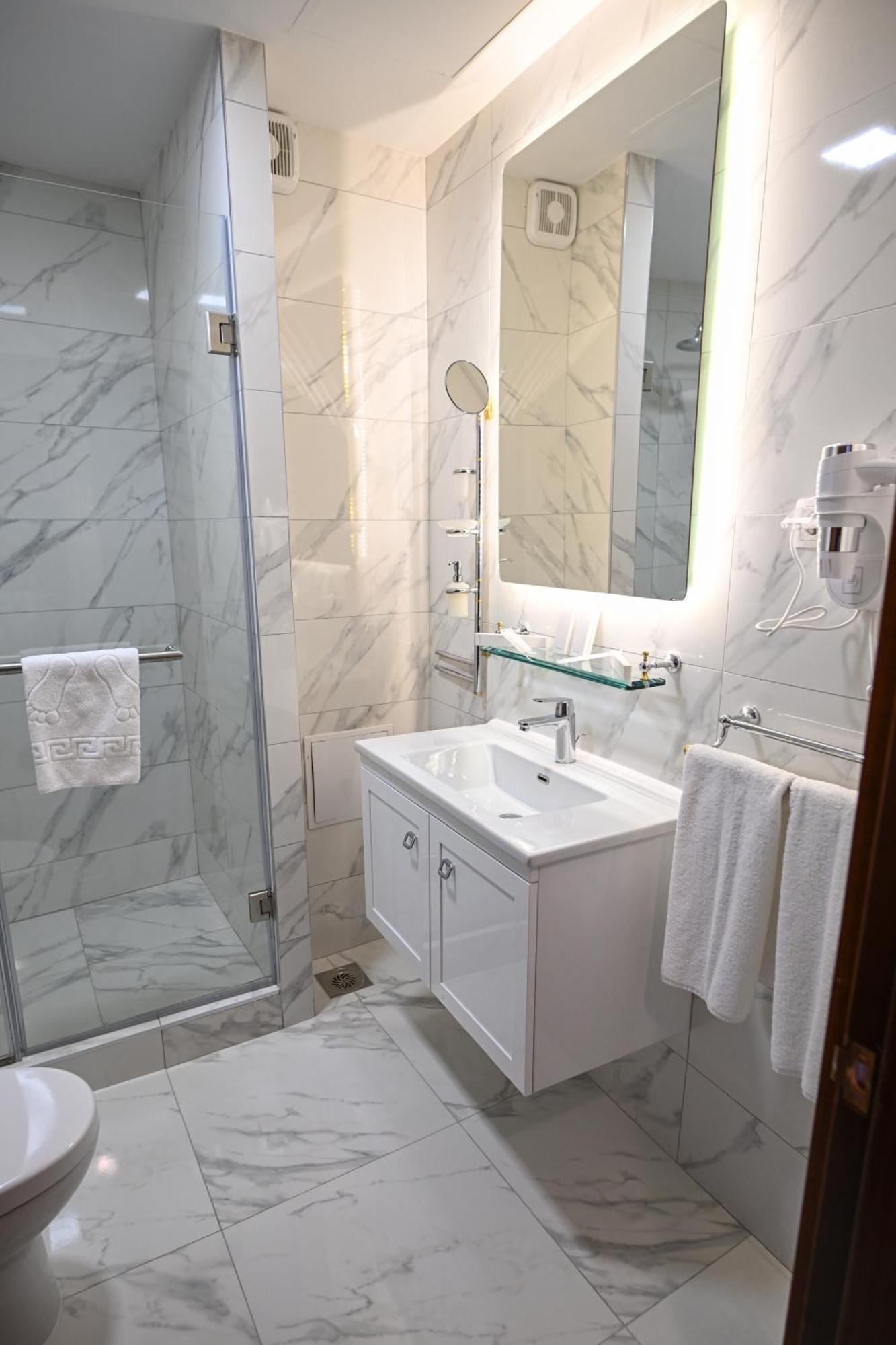 Stone Bridge Hotel Skopje Zewnętrze zdjęcie