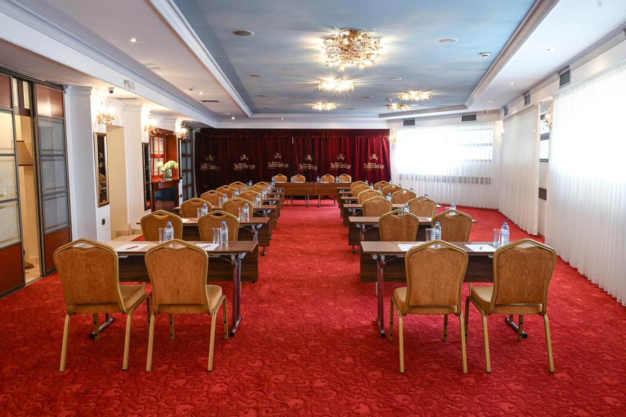 Stone Bridge Hotel Skopje Zewnętrze zdjęcie